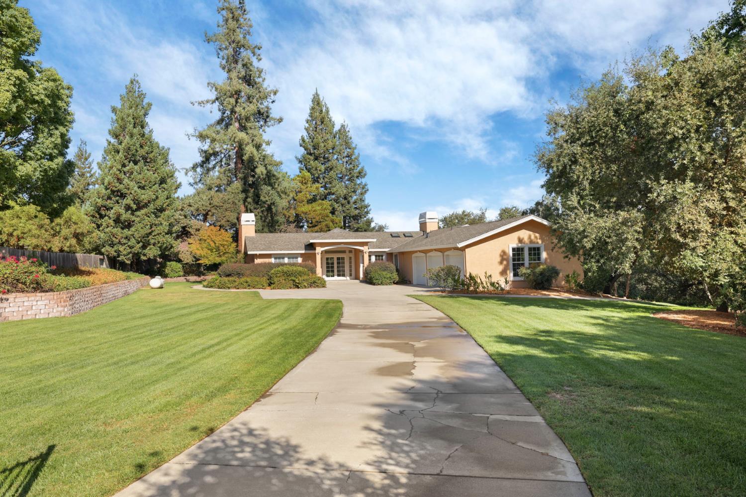 10009 Country Oak Ct, Oakdale, CA 95361