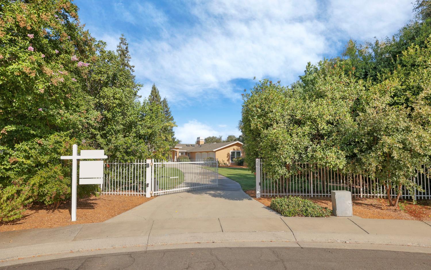 10009 Country Oak Ct, Oakdale, CA 95361
