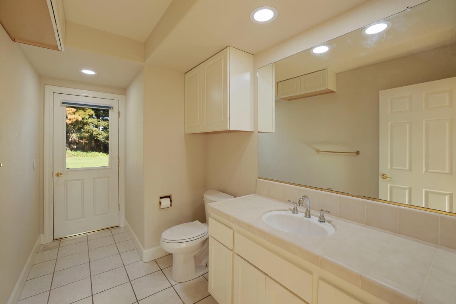 10009 Country Oak Ct, Oakdale, CA 95361