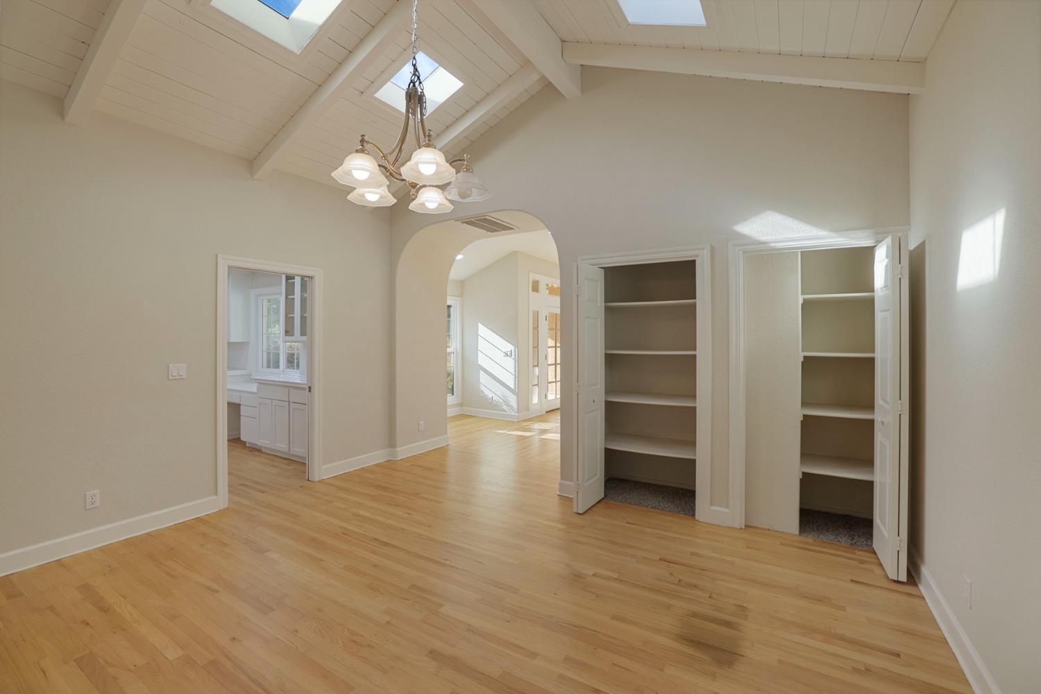 10009 Country Oak Ct, Oakdale, CA 95361
