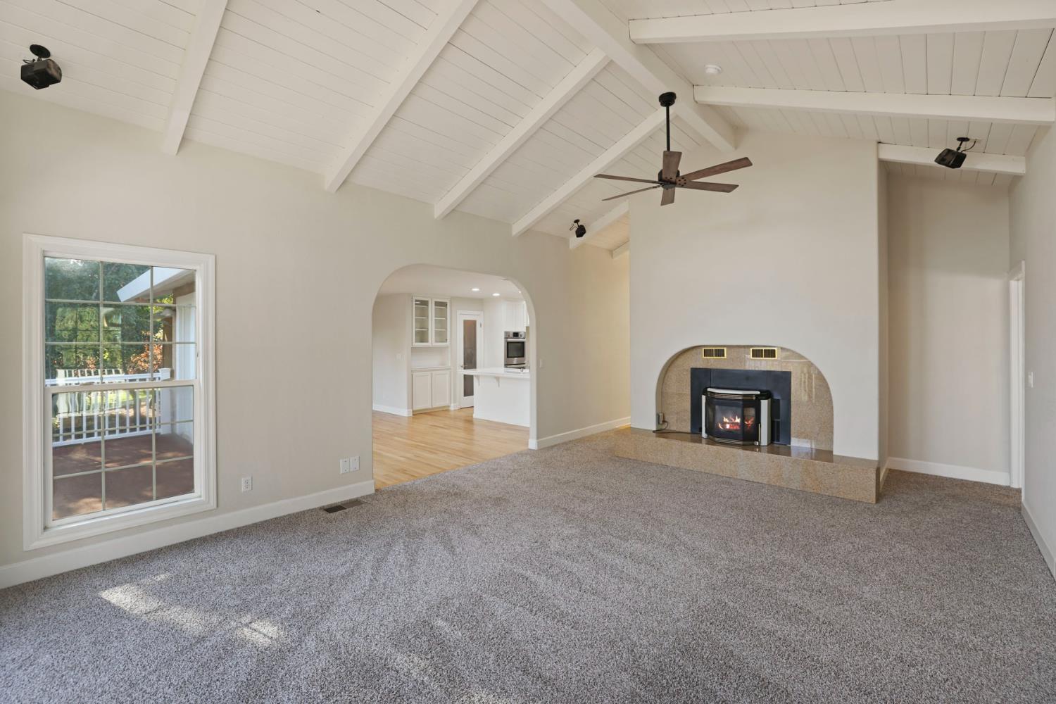 10009 Country Oak Ct, Oakdale, CA 95361