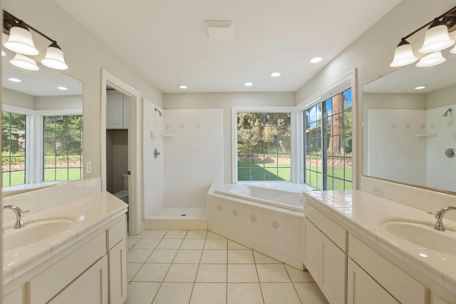 10009 Country Oak Ct, Oakdale, CA 95361