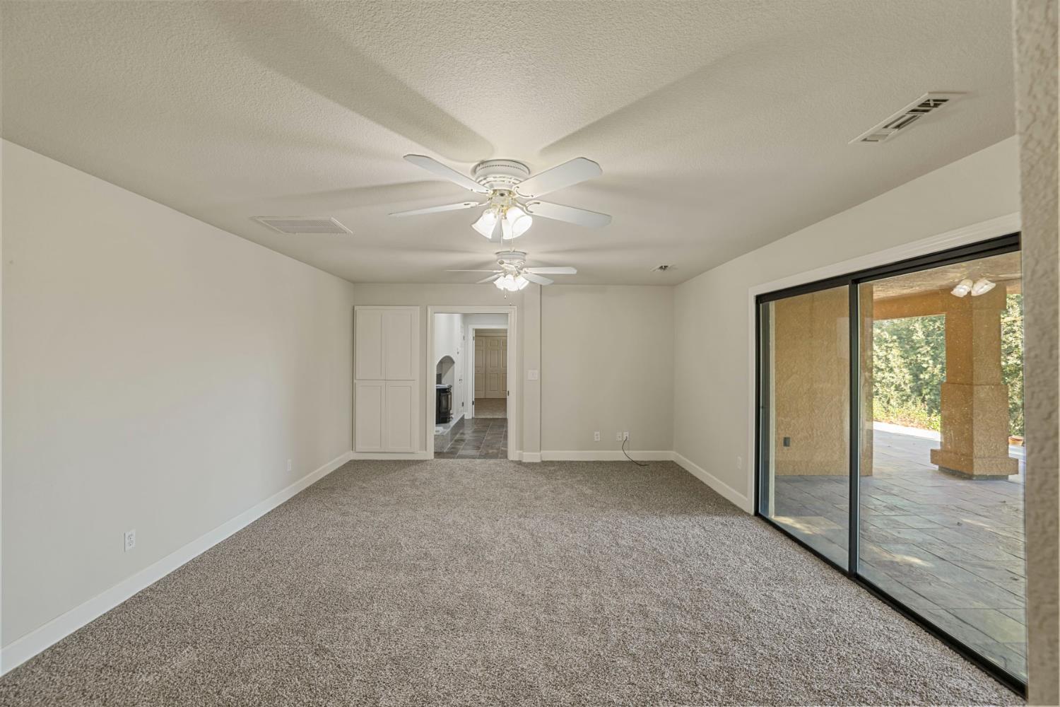 10009 Country Oak Ct, Oakdale, CA 95361