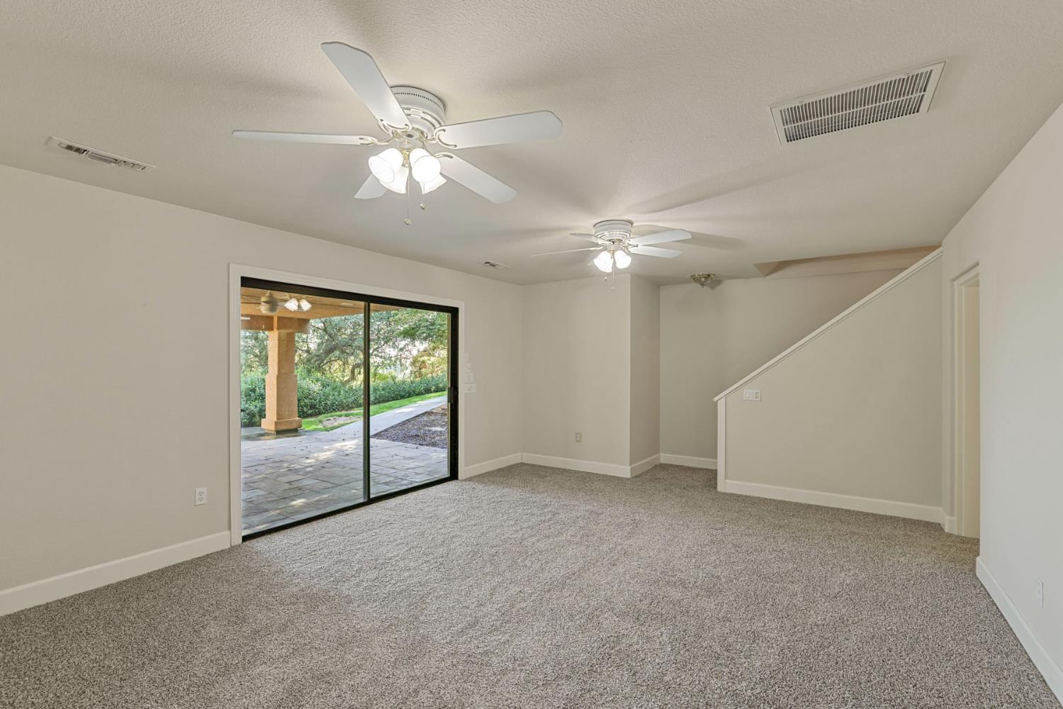10009 Country Oak Ct, Oakdale, CA 95361