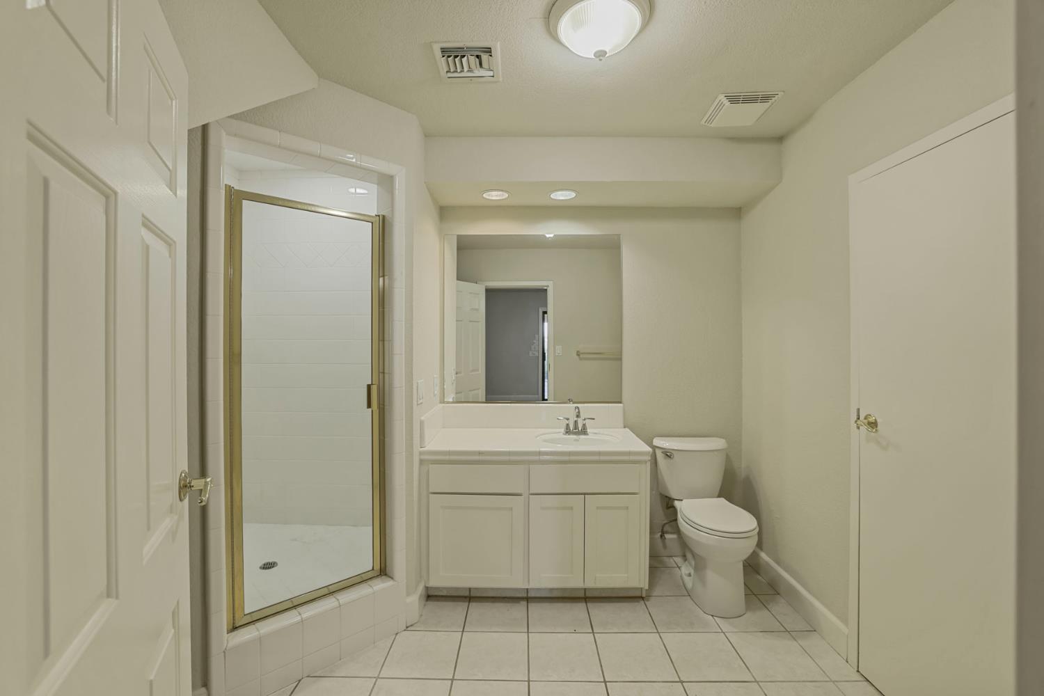 10009 Country Oak Ct, Oakdale, CA 95361