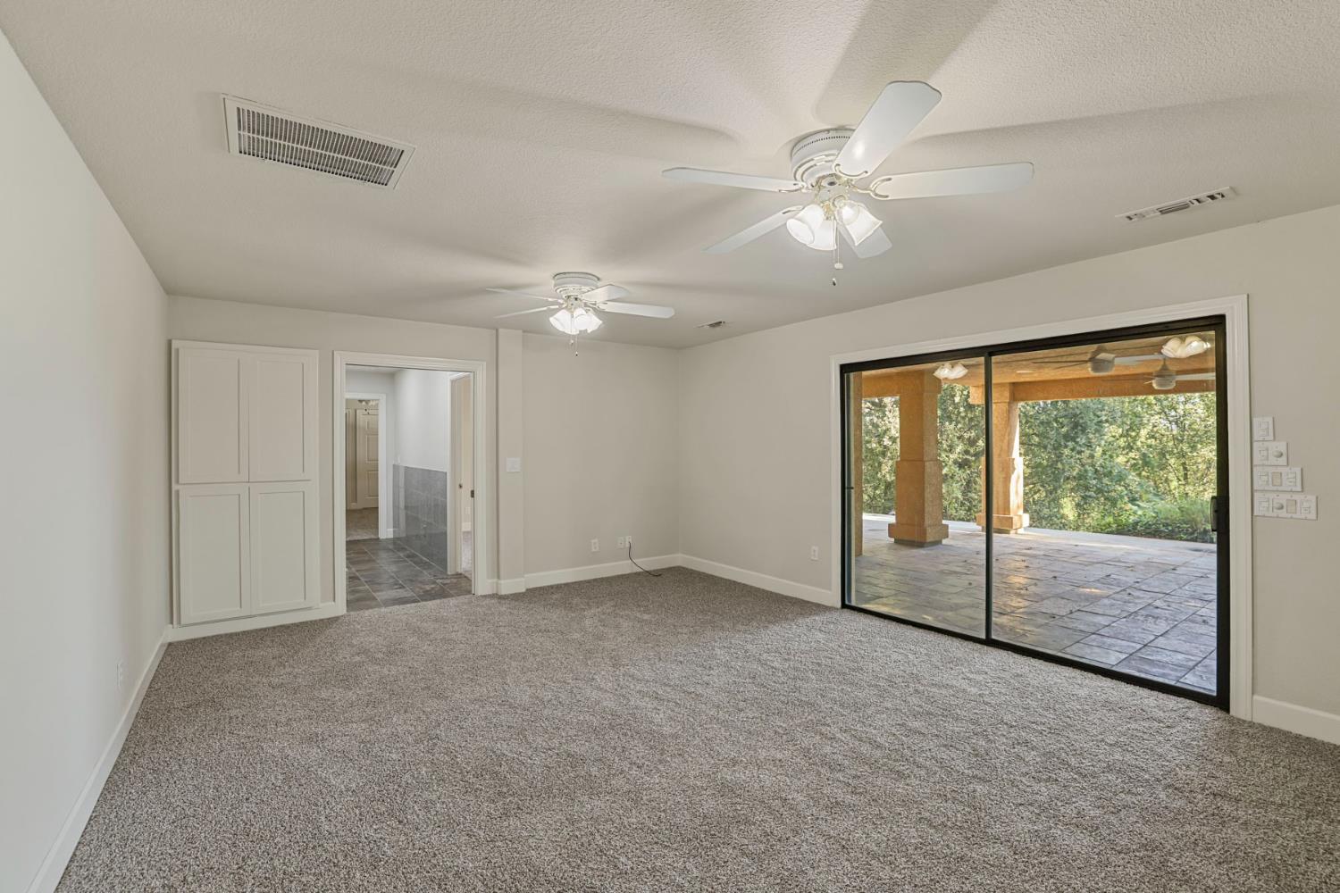 10009 Country Oak Ct, Oakdale, CA 95361