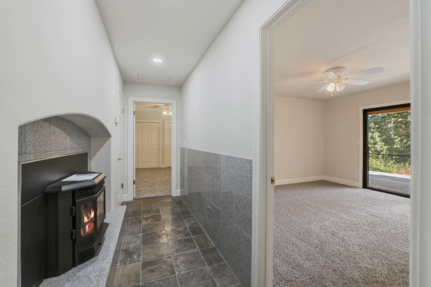 10009 Country Oak Ct, Oakdale, CA 95361