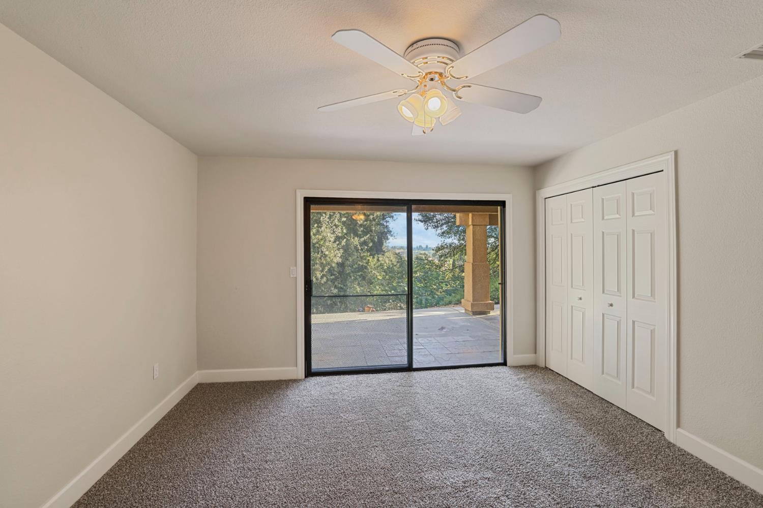 10009 Country Oak Ct, Oakdale, CA 95361