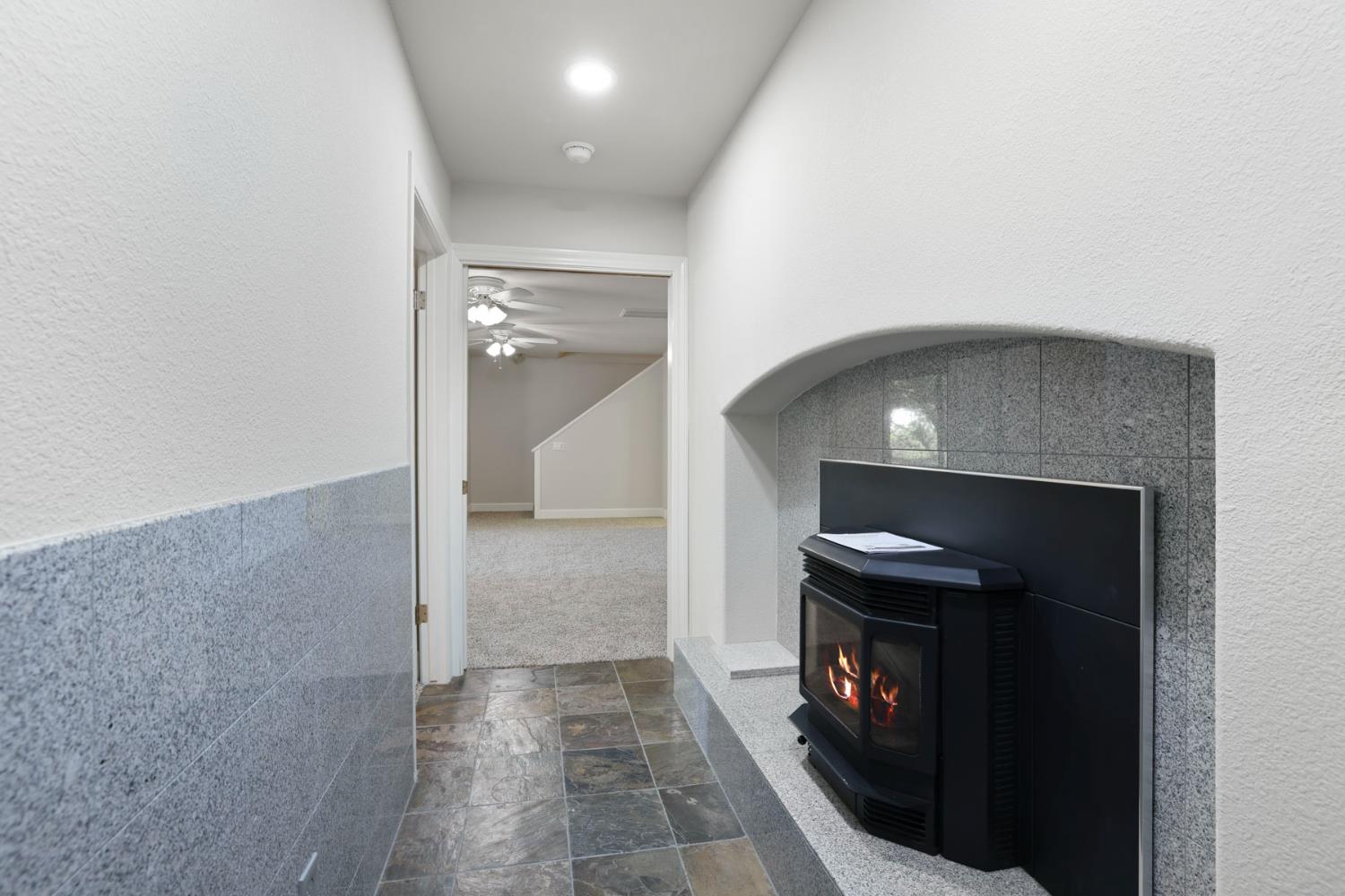 10009 Country Oak Ct, Oakdale, CA 95361
