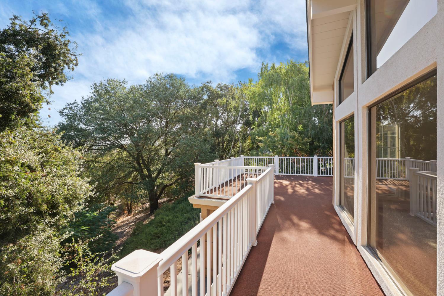 10009 Country Oak Ct, Oakdale, CA 95361
