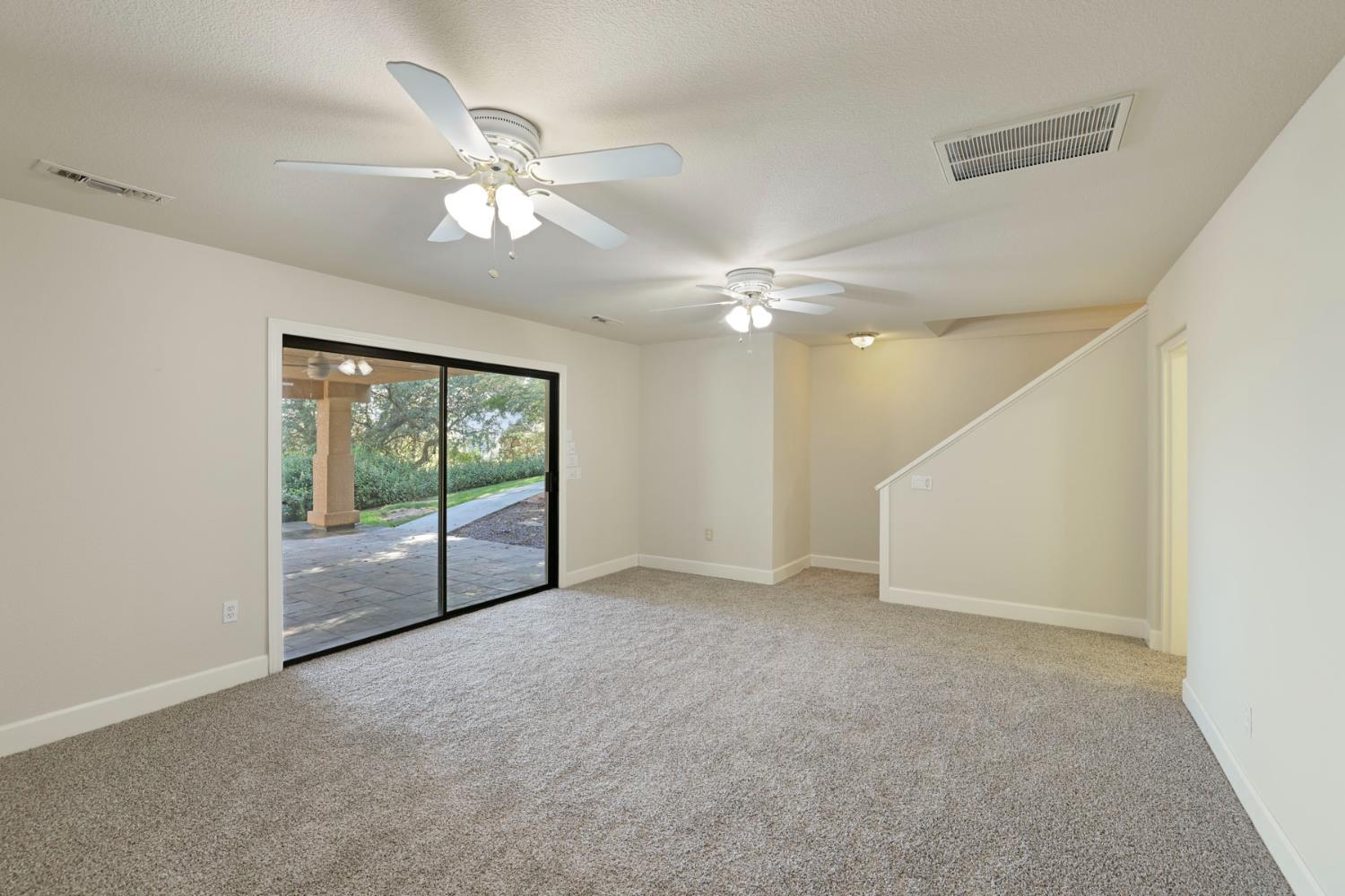 10009 Country Oak Ct, Oakdale, CA 95361