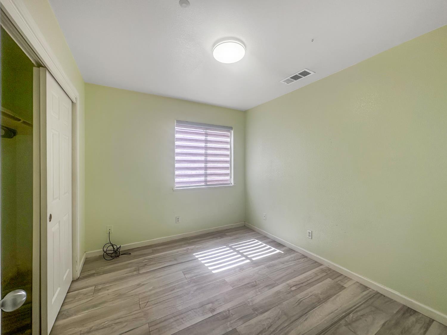 5457 N Ensanada Ave, Fresno, CA 93723