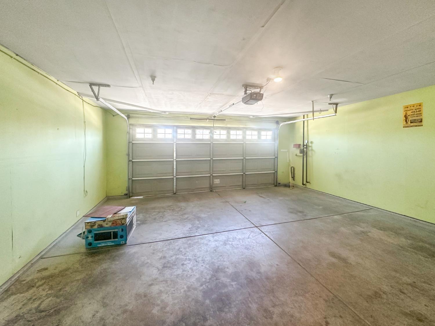 5457 N Ensanada Ave, Fresno, CA 93723