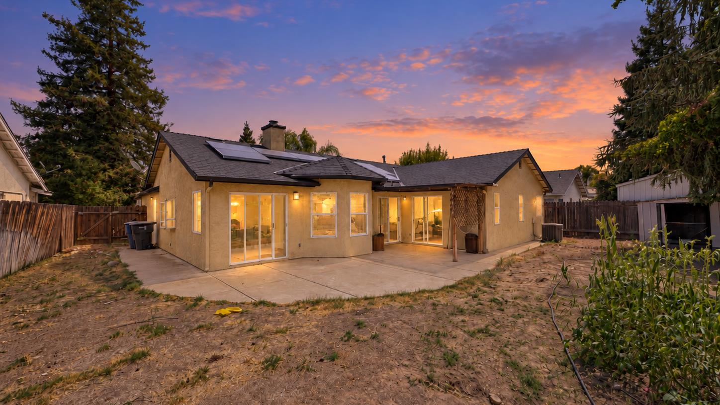 5457 N Ensanada Ave, Fresno, CA 93723