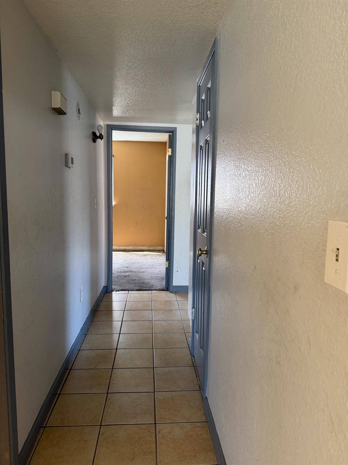 909 Crippen Ave, Modesto, CA 95351