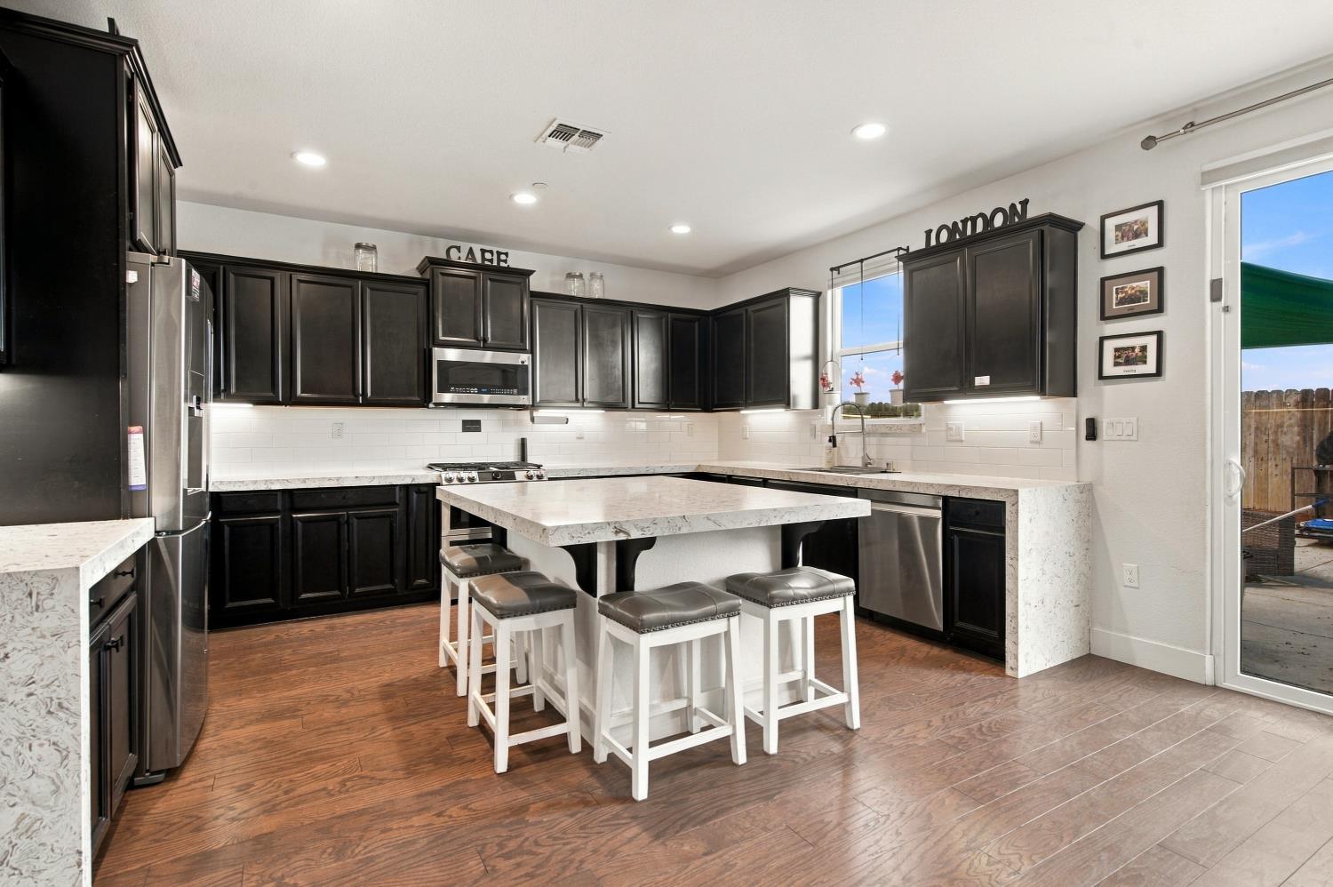 1655 Cady Ln, Ripon, CA 95366