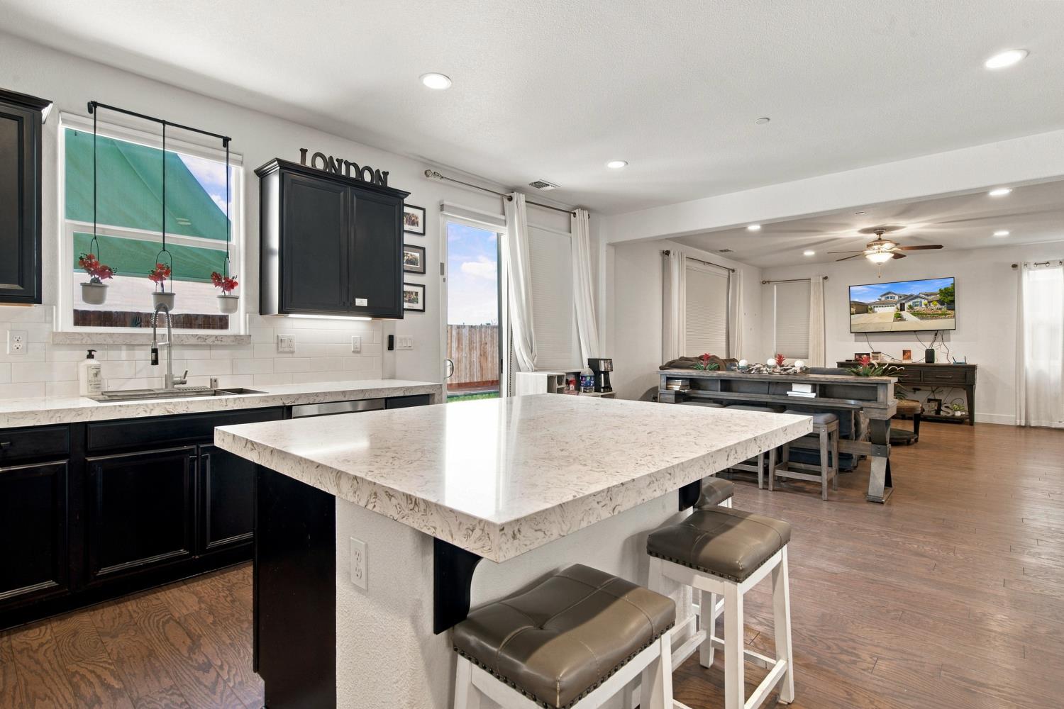 1655 Cady Ln, Ripon, CA 95366