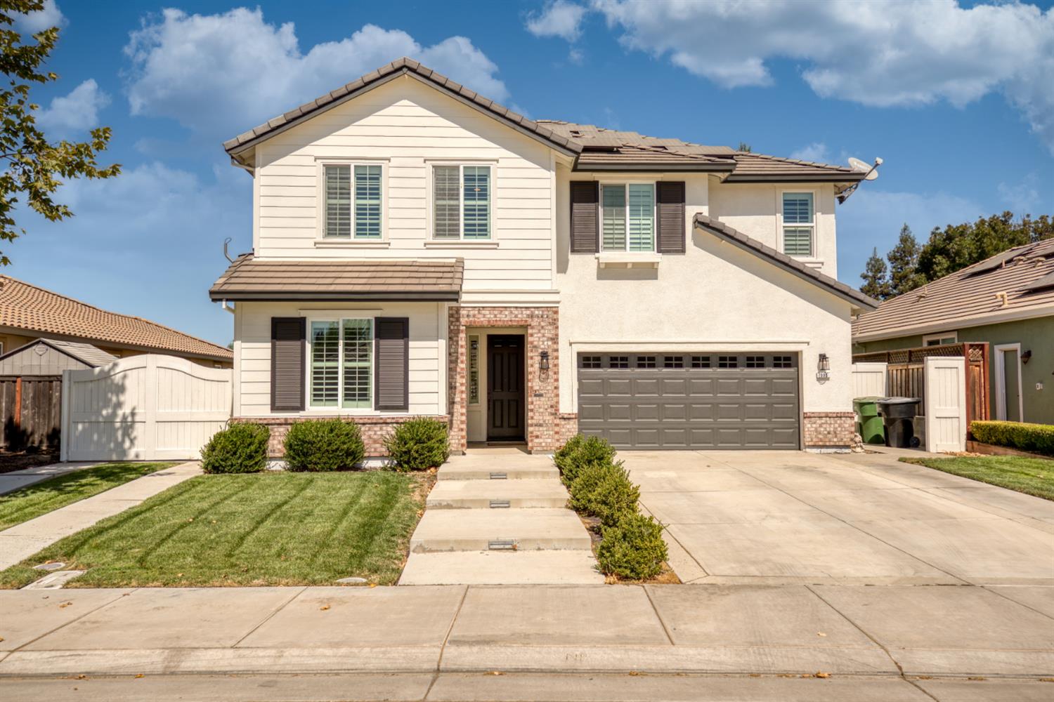 333 Franklin Ln, Ripon, CA 95366