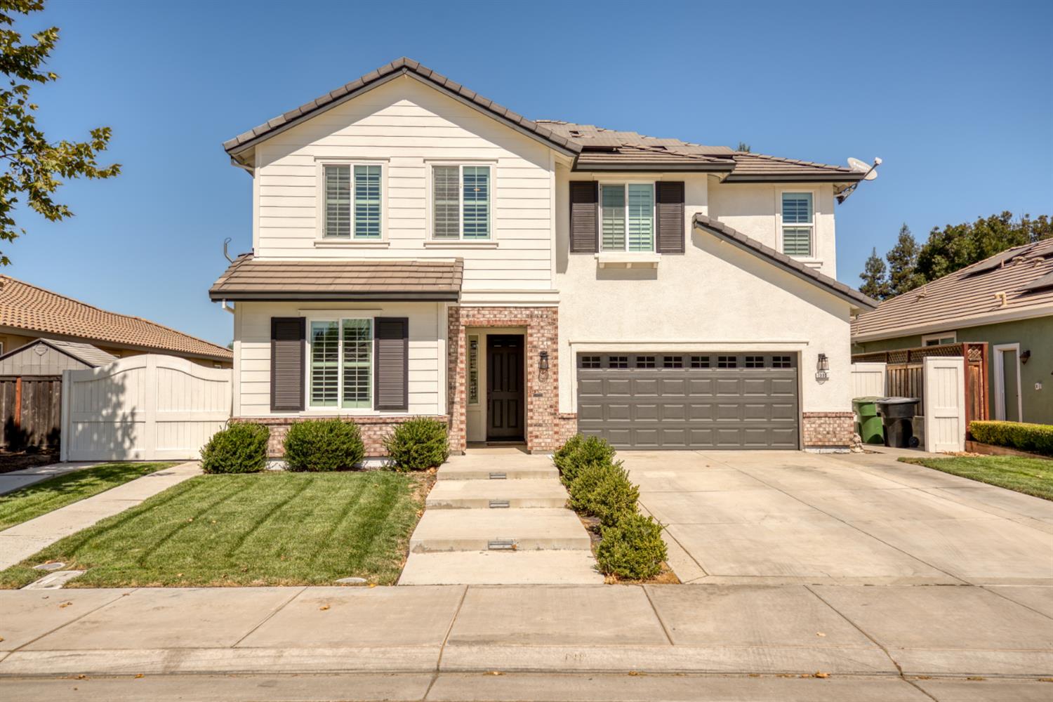 333 Franklin Ln, Ripon, CA 95366
