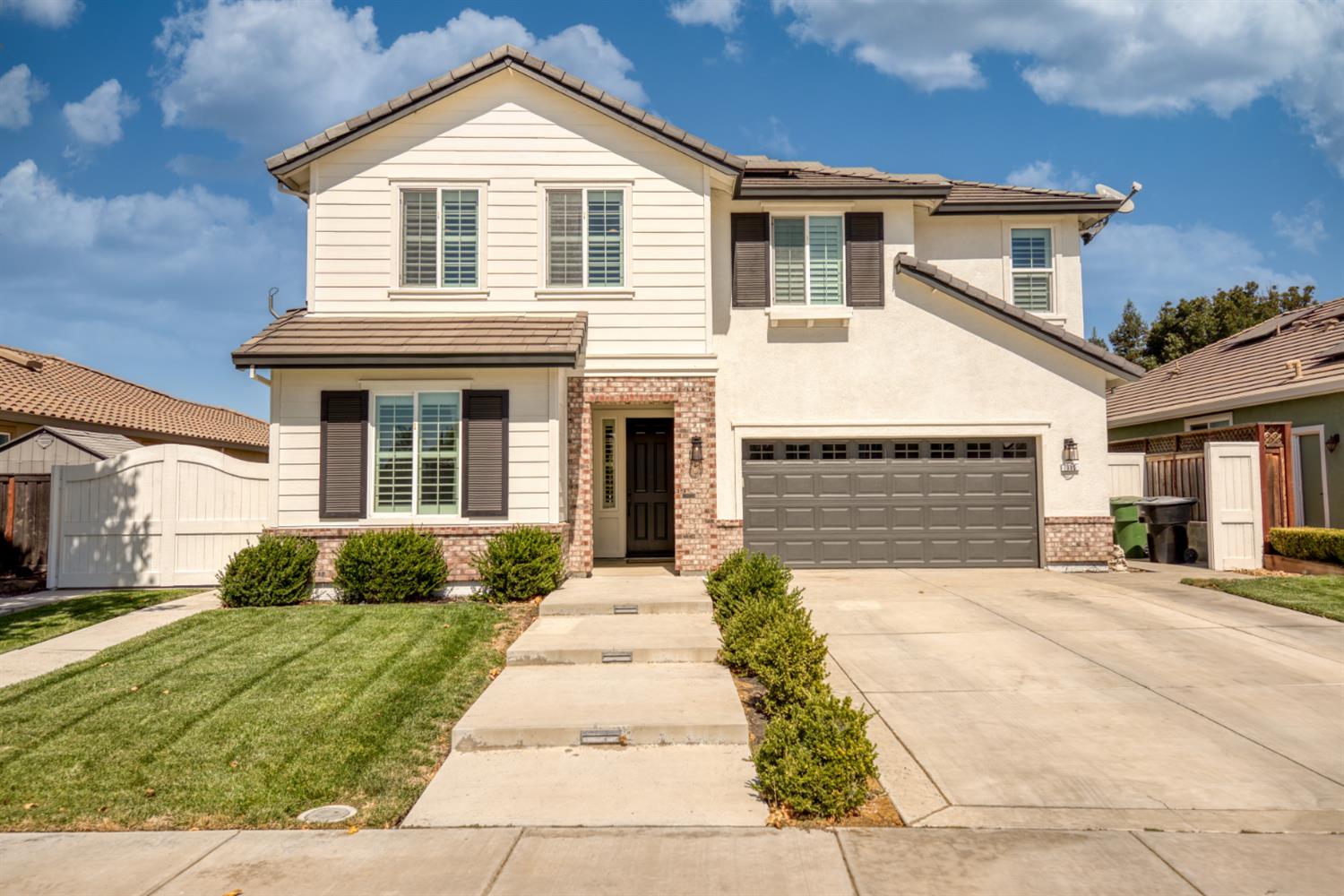 333 Franklin Ln, Ripon, CA 95366