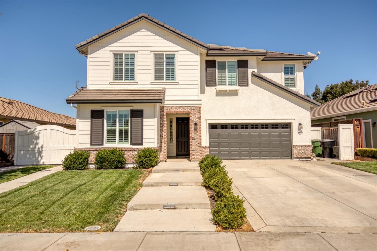 333 Franklin Ln, Ripon, CA 95366