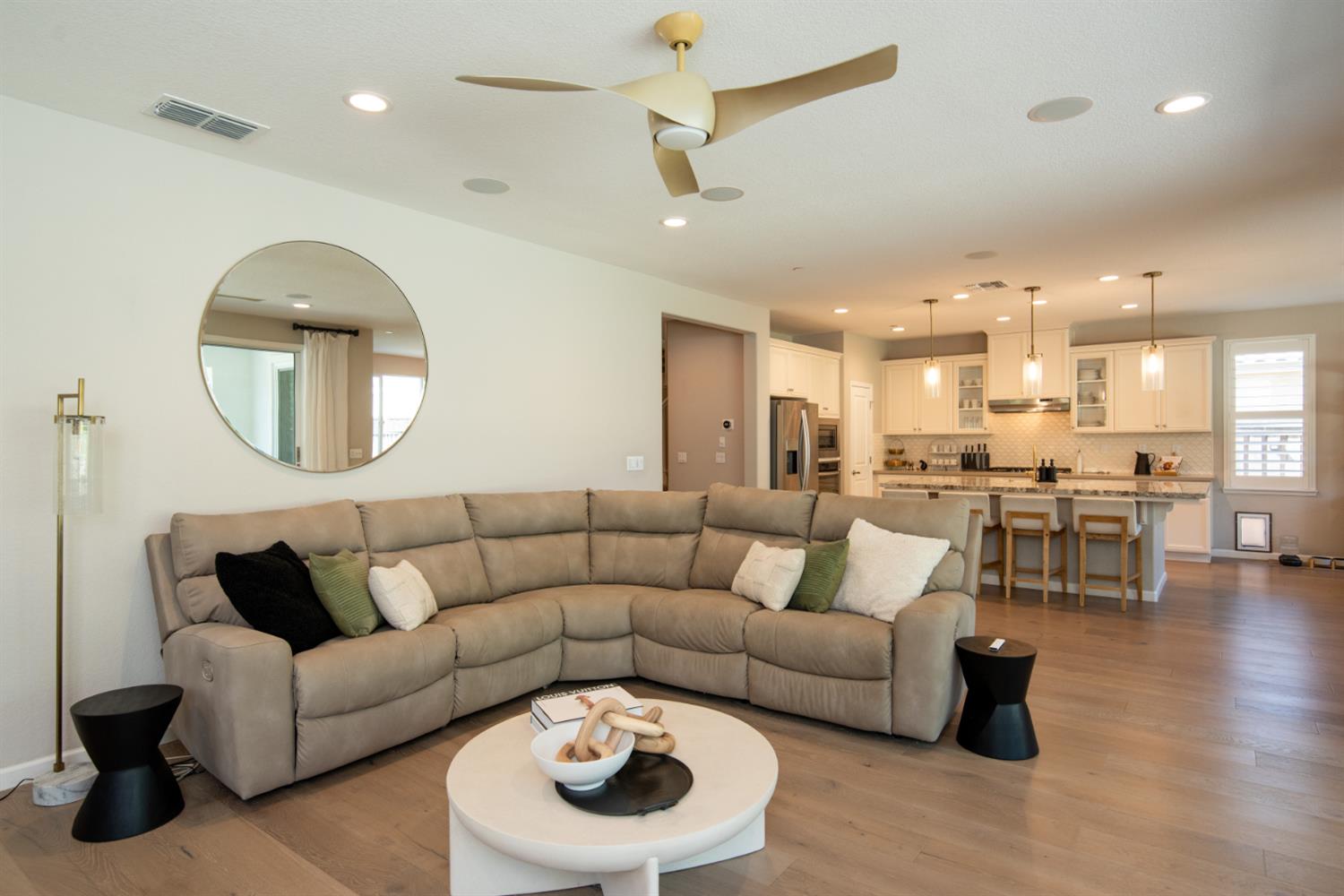333 Franklin Ln, Ripon, CA 95366