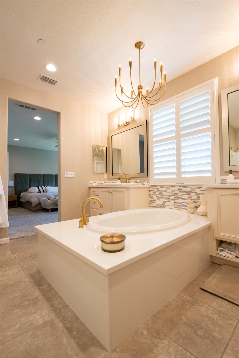 333 Franklin Ln, Ripon, CA 95366