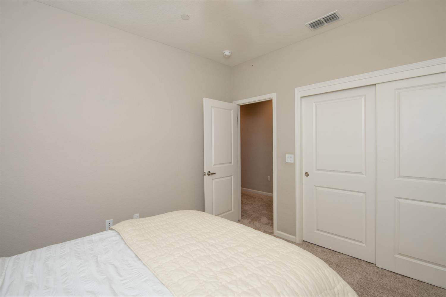 333 Franklin Ln, Ripon, CA 95366