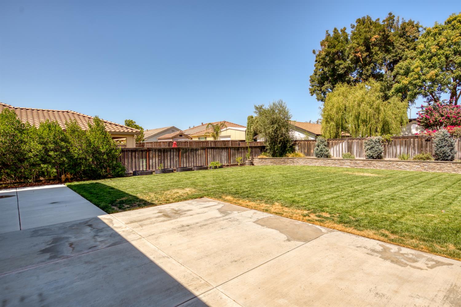 333 Franklin Ln, Ripon, CA 95366