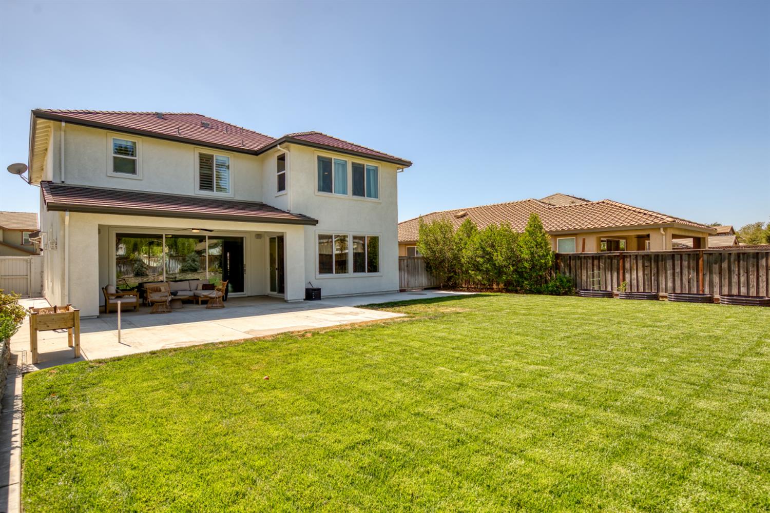 333 Franklin Ln, Ripon, CA 95366