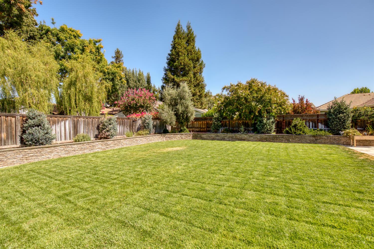 333 Franklin Ln, Ripon, CA 95366