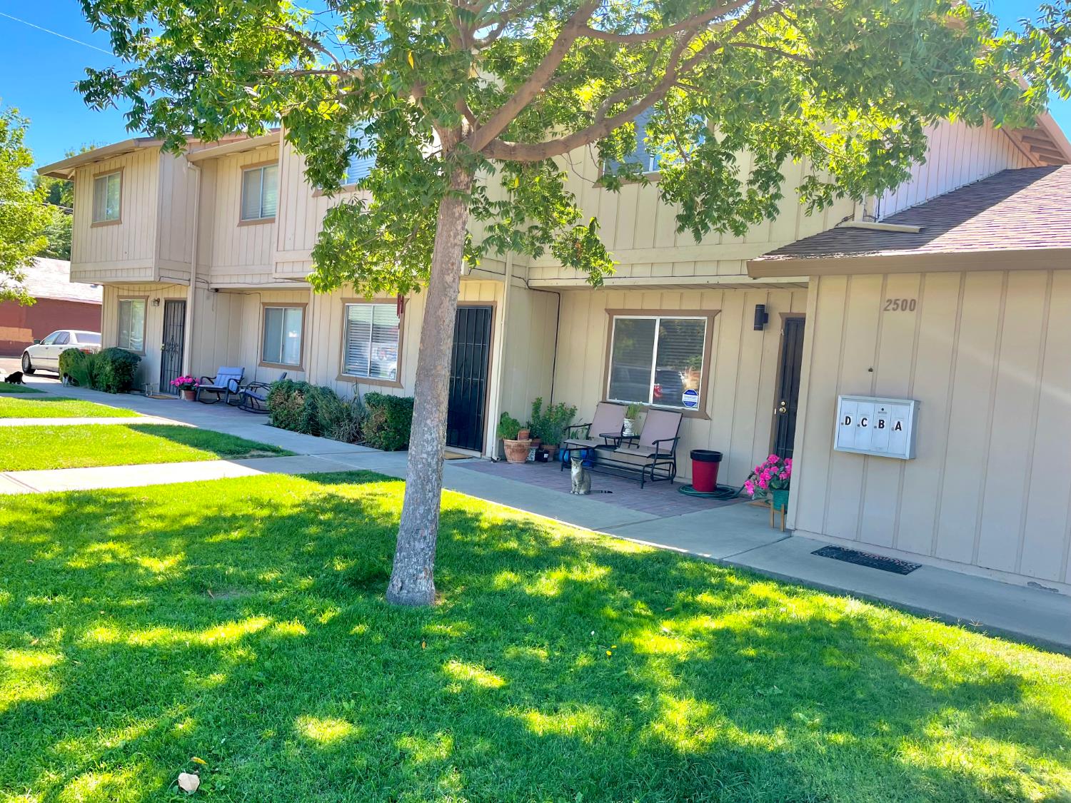2500 Lawrence St, Ceres, CA 95307