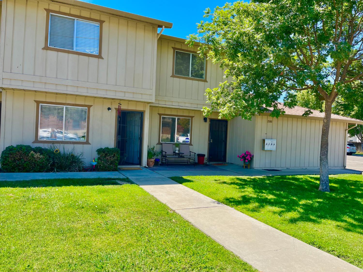 2500 Lawrence St, Ceres, CA 95307