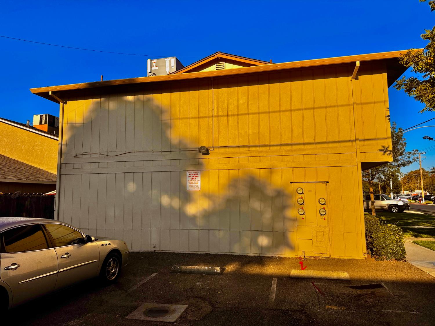 2500 Lawrence St, Ceres, CA 95307