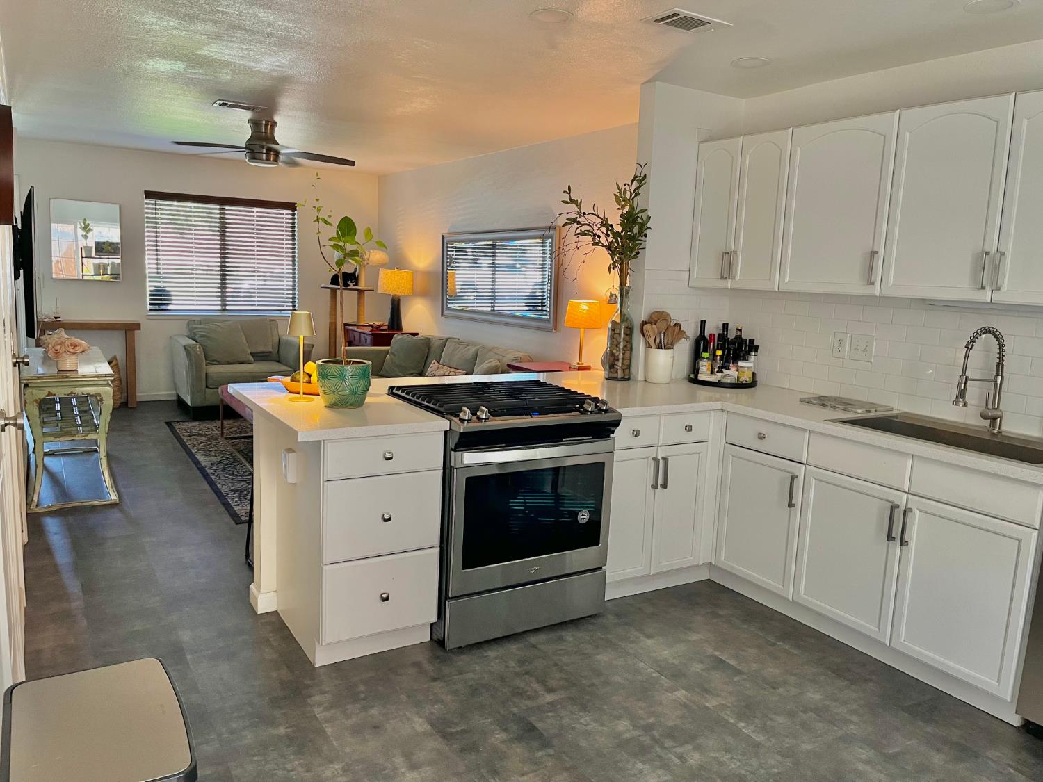 2500 Lawrence St, Ceres, CA 95307