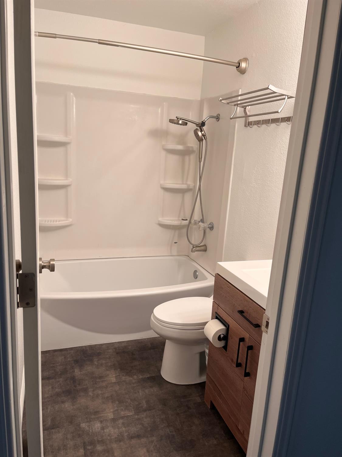 2500 Lawrence St, Ceres, CA 95307