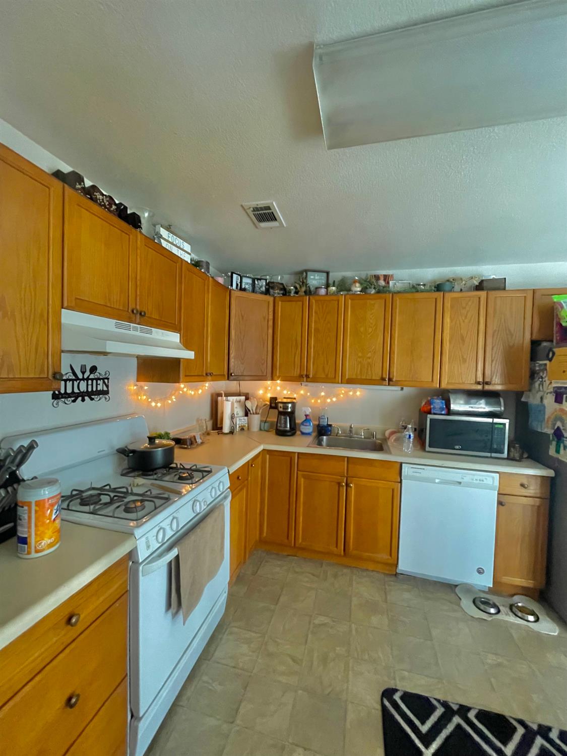 2500 Lawrence St, Ceres, CA 95307