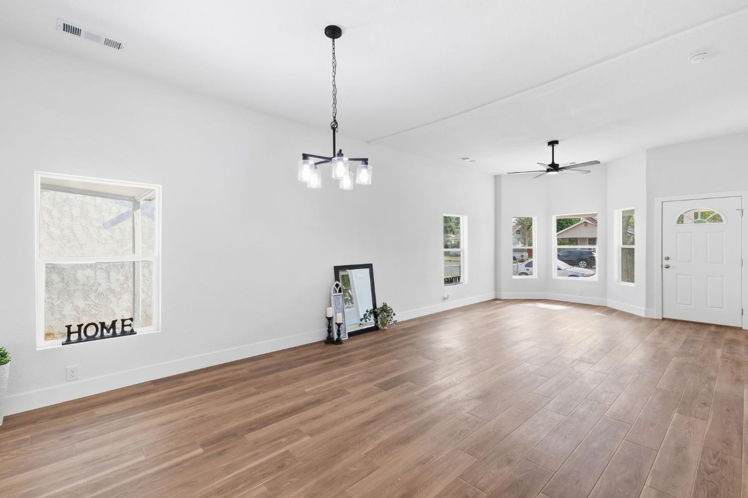 315 S J St, Madera, CA 93637