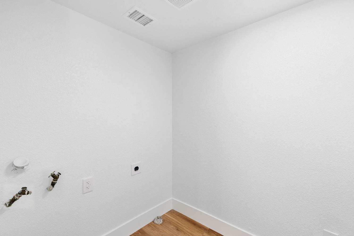 315 S J St, Madera, CA 93637