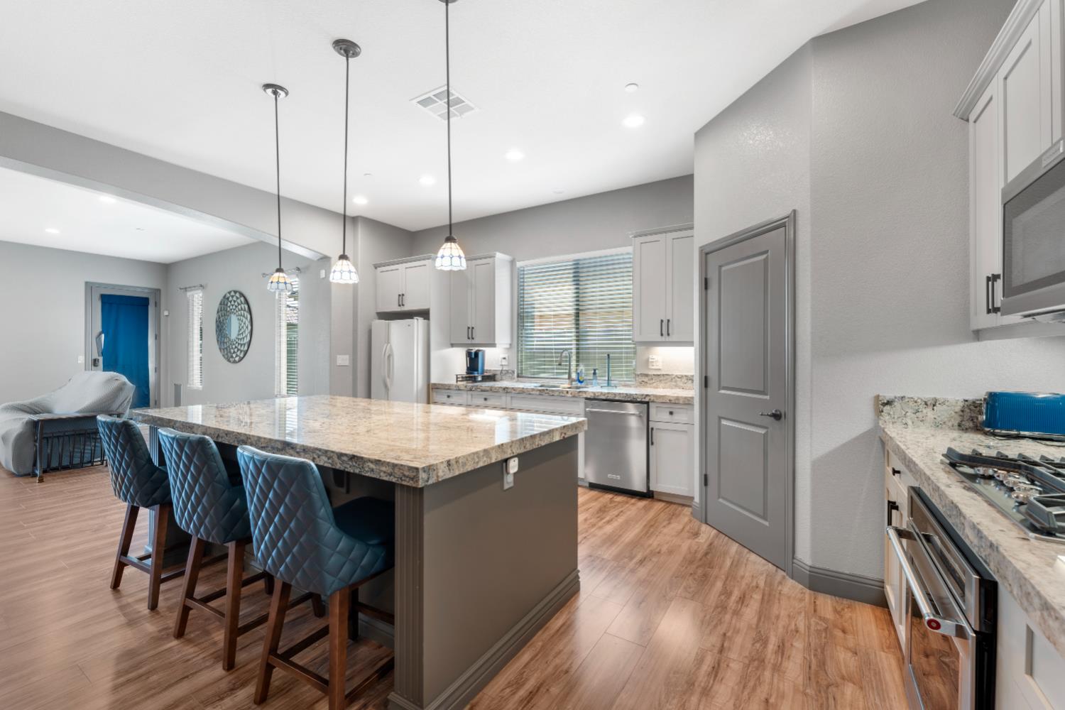 8738 N Bellagio Dr, Hilmar, CA 95324