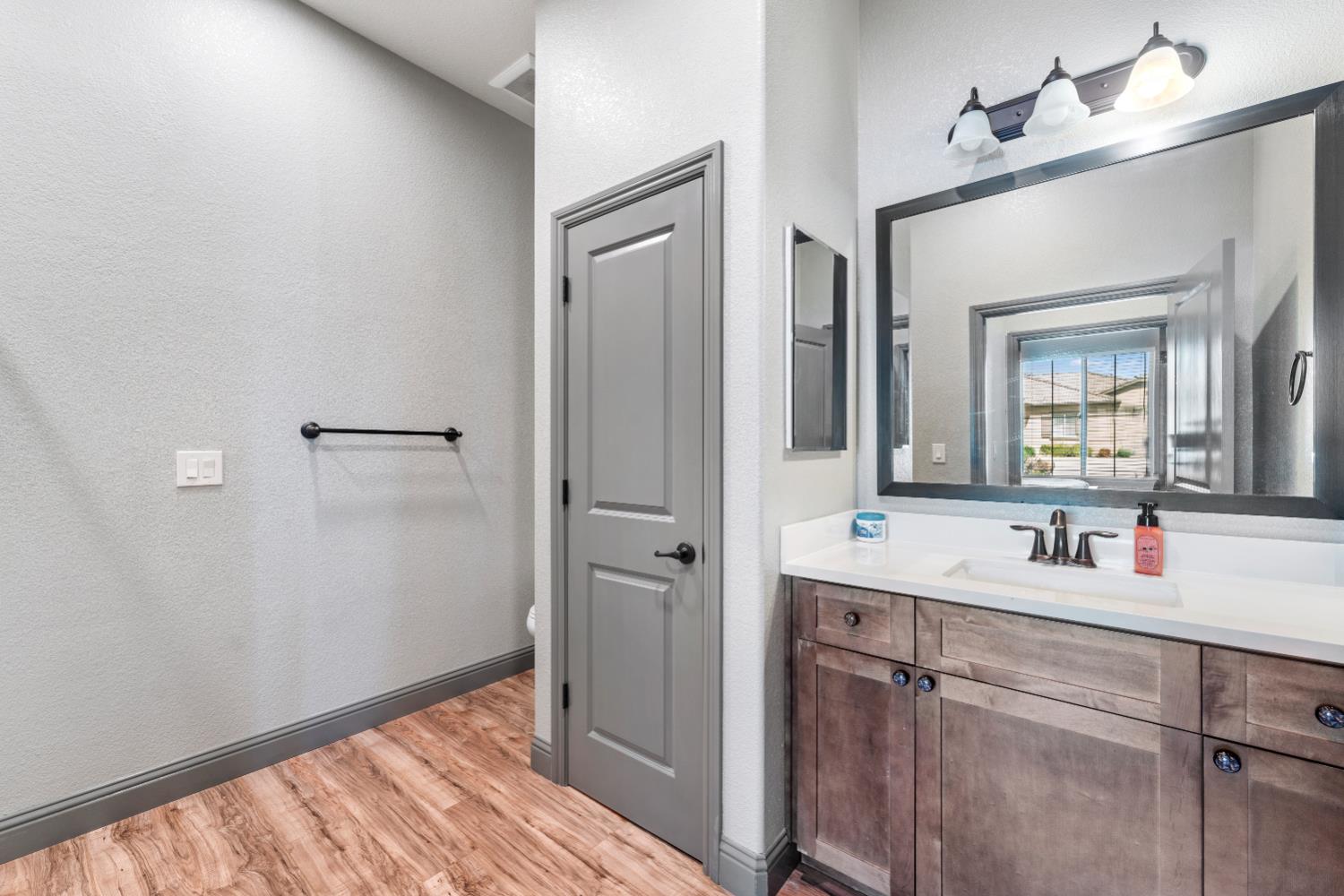8738 N Bellagio Dr, Hilmar, CA 95324