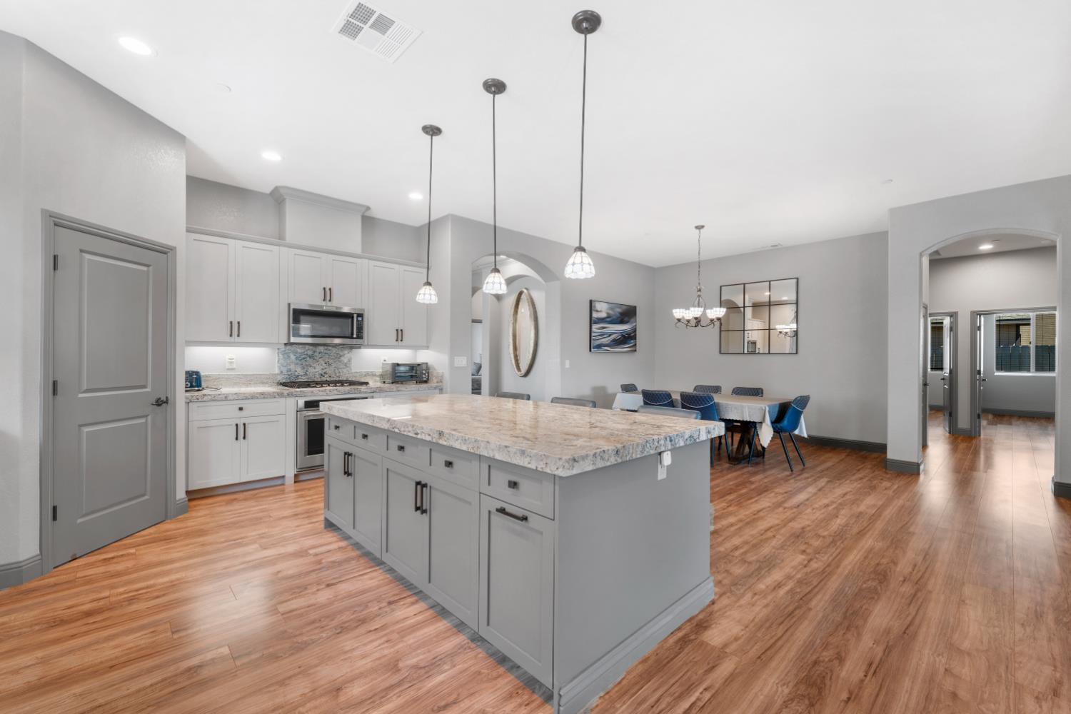 8738 N Bellagio Dr, Hilmar, CA 95324