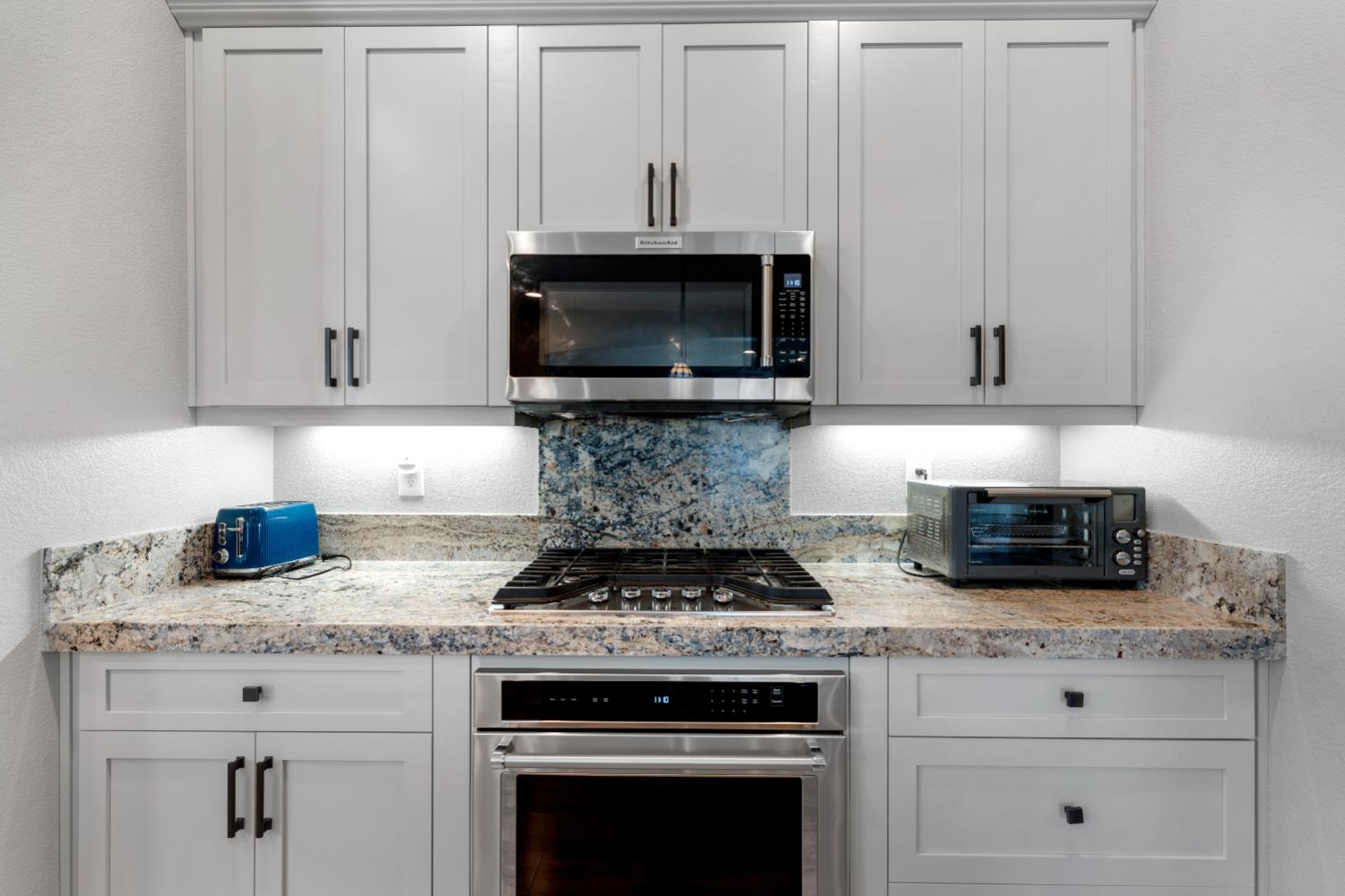 8738 N Bellagio Dr, Hilmar, CA 95324