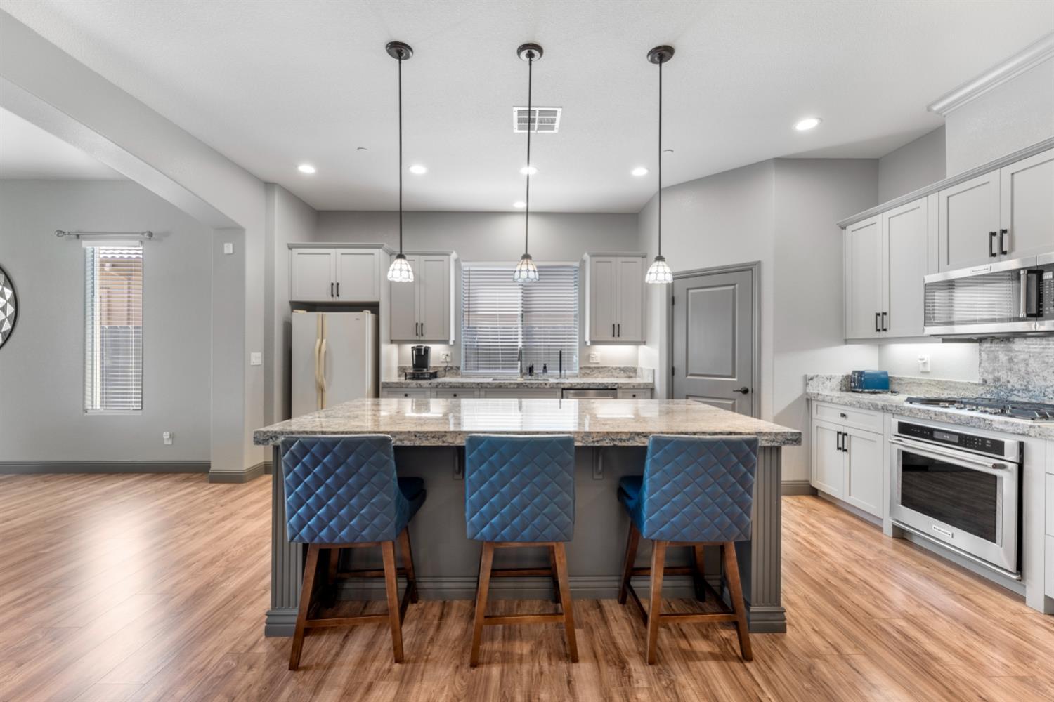 8738 N Bellagio Dr, Hilmar, CA 95324