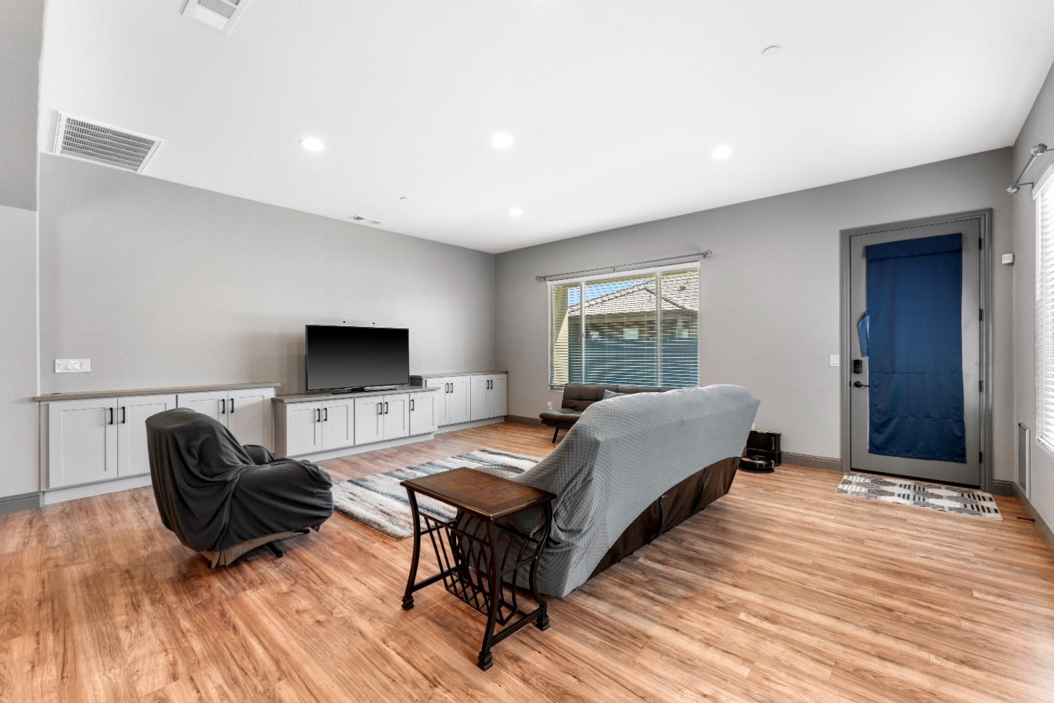 8738 N Bellagio Dr, Hilmar, CA 95324