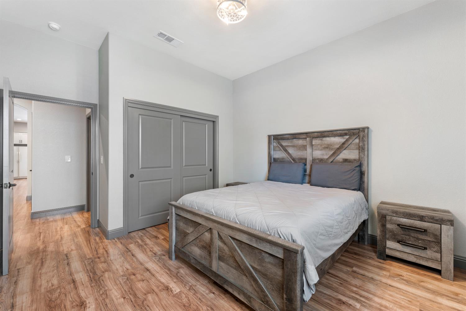8738 N Bellagio Dr, Hilmar, CA 95324