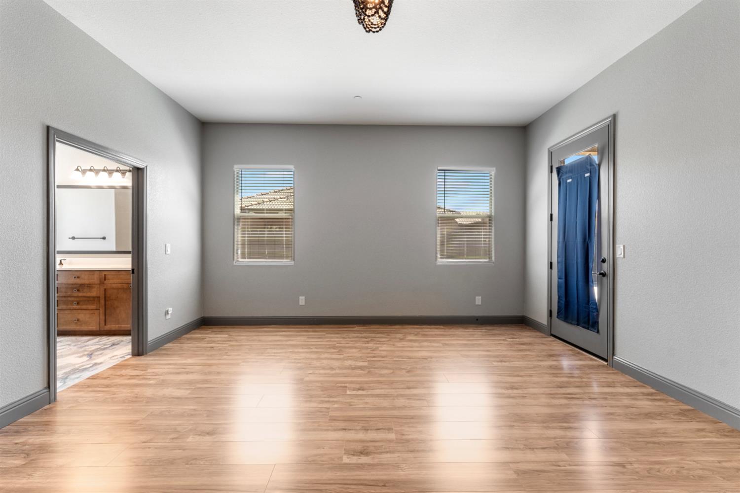 8738 N Bellagio Dr, Hilmar, CA 95324