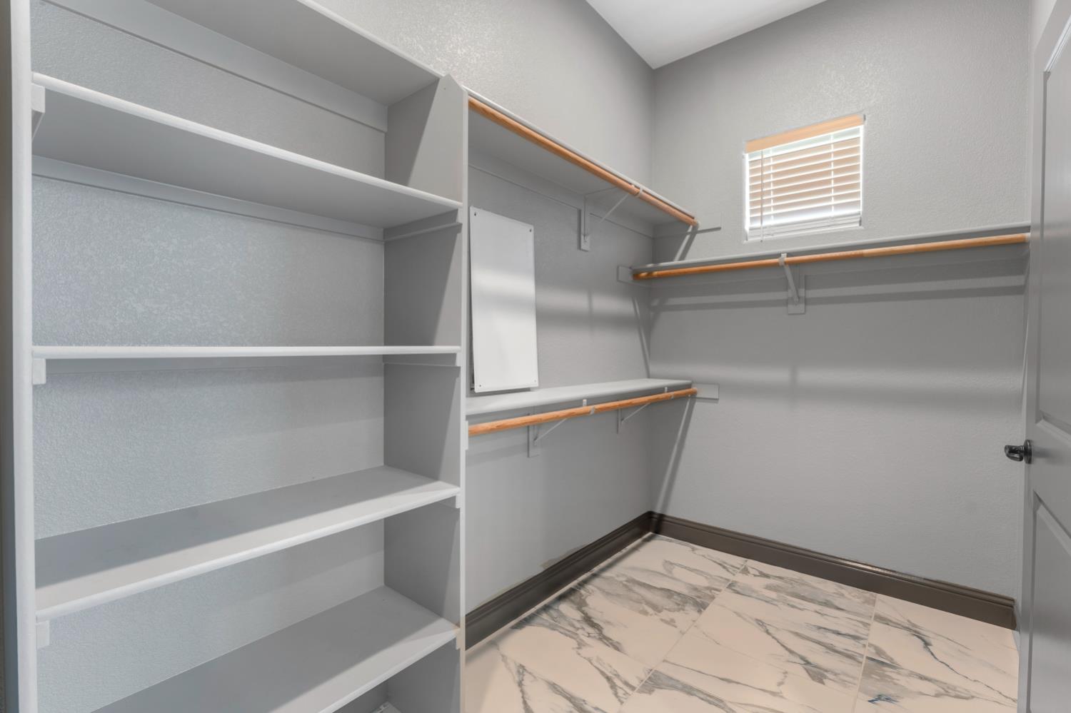 8738 N Bellagio Dr, Hilmar, CA 95324