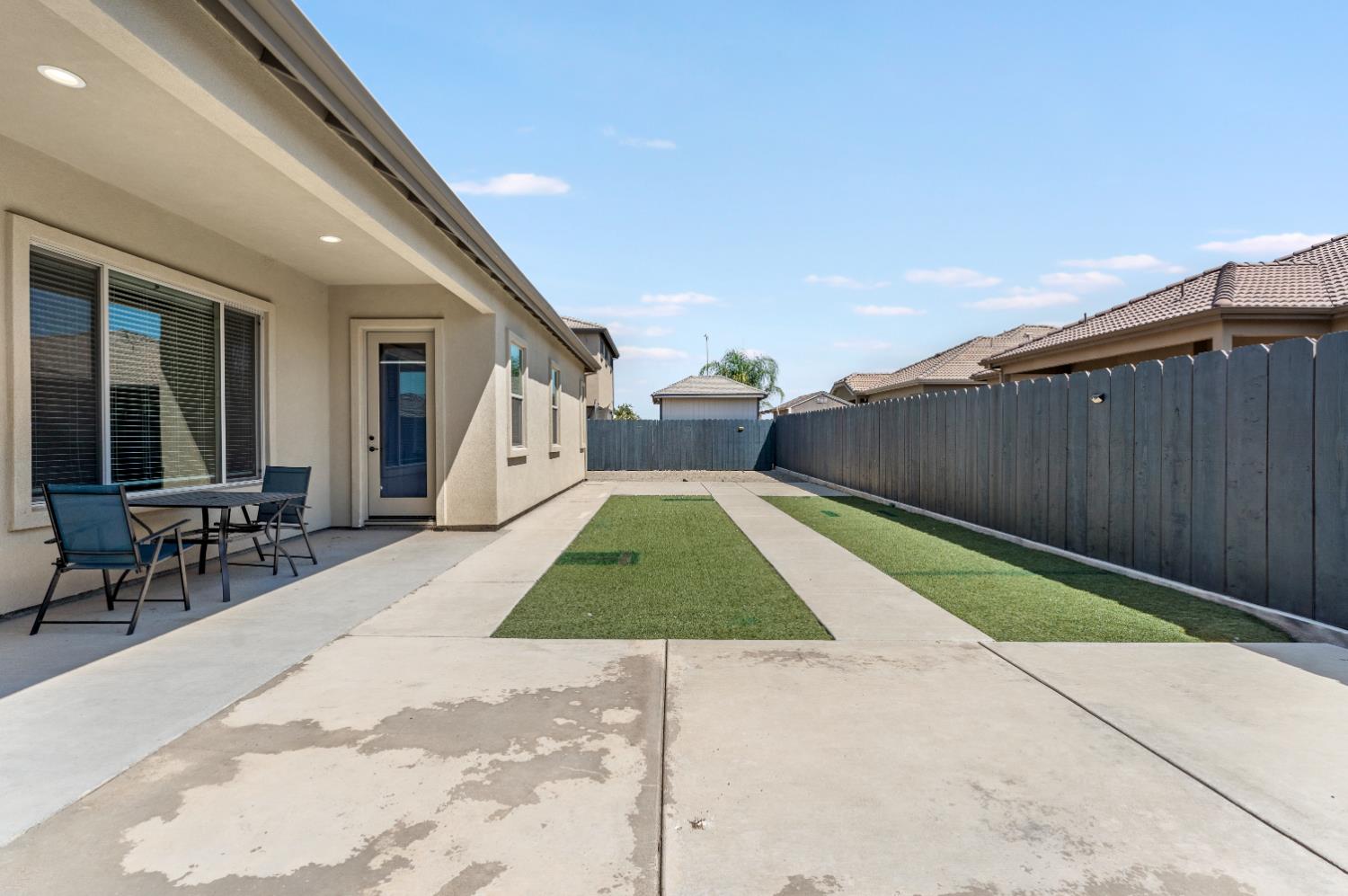 8738 N Bellagio Dr, Hilmar, CA 95324