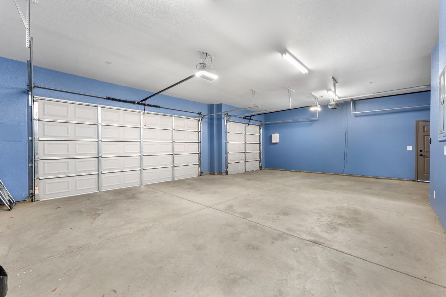 8738 N Bellagio Dr, Hilmar, CA 95324